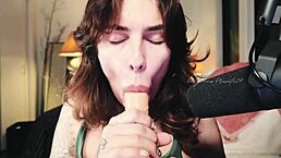 i give dildo blowjob as flowerava backstage