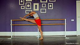 Ever Seen Yanna's Hot Naked Gymnast Moves?