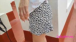 encuentra a la vecina en la terraza y llena su cola con follada intensa 😈