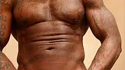 hallelujah johnson worships big black dick for holiday 😍