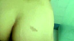 Cogiendo con mi cu�ada en el ba�o de su casa mientras se esta ba�ando con grande culo 😍