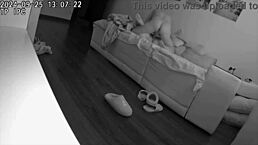 出轨老婆操老公朋友的视频泄露