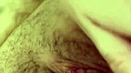 Colombian BBW TikToker squirts using dildo