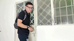 I copy my stepmother because I want to fuck her when she arrives from university