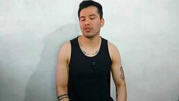 Jovencito le da sexo oral a la polla enorme gruesa del tio de su mejor amiga se come su leche relato sexual oral big cock monster cock twink cock gay