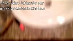 Il Me Chauffe Dans La Salle De Bain Pour Me Baiser Au Lit