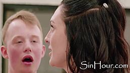 Step mom, teach me sincere apology tricks!