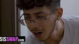 Step-sisters beg to cosplay at Cumicon, they’re totally obsessed!