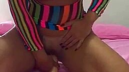 Sentando O Cuzinho Num Consolo Enorme