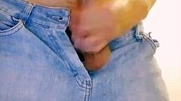 Big Cock Gay Guy Masturbating On Webcam