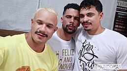 Friends loved New Year gifts and repaid with bareback group action!