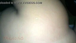 Gozando e mijando no rabo da puta latina hairy