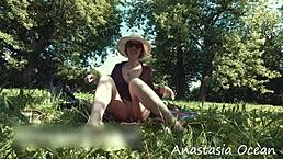 Flashing pussy and tits in park while meeting a bold stranger