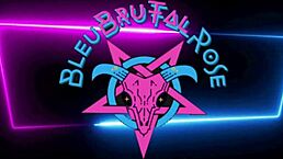 i'm the beautiful brunette milf sucking huge cock in leather bikini