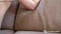 胖妞Lana玩玩具张开自慰，高清剃毛身材闪耀