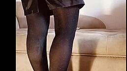 amateur pees in shiny pantyhose while wearing heels and shoes