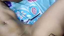 纯情邻妹按摩后想继续玩具假屌游戏？