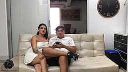 饥渴老婆干老公最好朋友的巨屌！