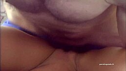 Milf Kristal Summers泳池边被干 复古剪辑