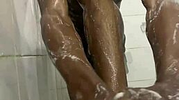 hey, check stilesbhalifa1 getting wet in the shower!