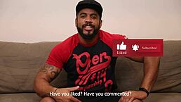 modelo fazendo o teste do sof� pra arrumar emprego