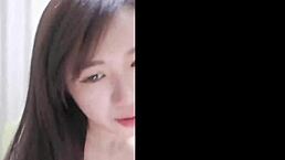 damn, chinese girl rocks it on webcam tonight!