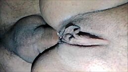 老婆大屁股后入猛抽，近距离肛交内射