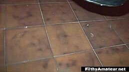 少女喷水时熟女秀出超棒身材