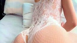 beautiful latina goddess shaking her big ass hard.