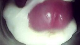 悠闲玩飞机杯自慰，最后射得一塌糊涂内射