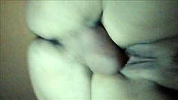 老婆大屁股后入猛抽，近距离肛交内射