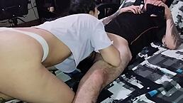 和继姐的大鸡巴快速深喉