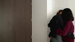 el culo de la esposa de mi mejor amigo me aprieta muy bien la boca