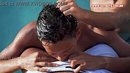 Eu e meu parceiro fodemos o safado na festinha da piscina