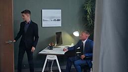 热辣同志办公室深喉大屌猛干