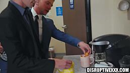 热辣同志办公室深喉大屌猛干