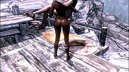 红发奴隶幻想中衣服被撕 狂野女同行动