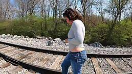 I’m stunned by this big ass PAWG housewife flashing outdoors in workout gear