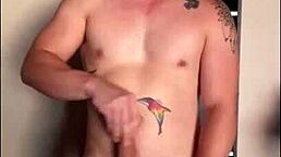 小鲜肉暖阳下撸巨屌自慰