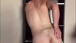 小鲜肉暖阳下撸巨屌自慰