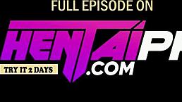 两个性感 هنتاي美女在运动场上激烈狂野做爱