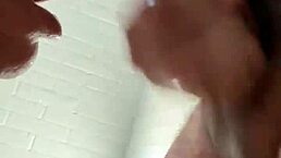 Friday night in the toilet, wanna see some gagging?