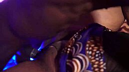 Mon ami et moi baisent deux grosses cochonnes du village! 🐷🔥