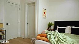 偷偷继妹用紧逼换玩具