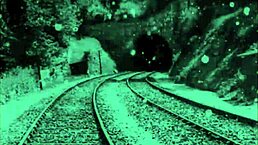 潜入情色字母漫画的感官世界