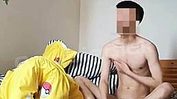 Handsome gay Asian couple in raw bareback amateur action! 😍