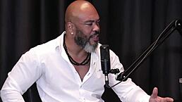 莫雷娜交换屋犹豫后秀奶和Marcelly Melo激战