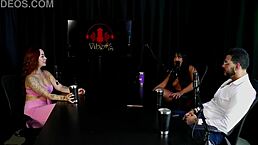 safada teases with tits and sways for her fiancé