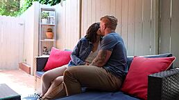 学校哥们达玛·琼斯求我第一次钻她紧致屁眼！😲