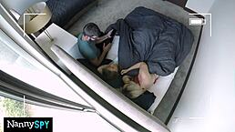 绝望保姆吸老板大屌避免坐牢